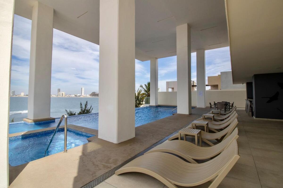 Departamento Frente A La Playa Pinitos Mazatlán
