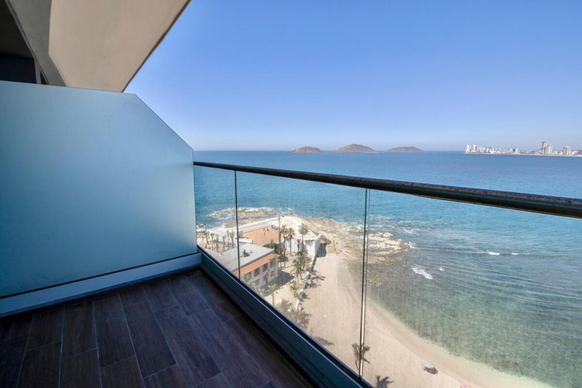 Departamento Frente A La Playa Pinitos * Mazatlán
